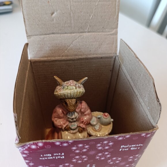 Music Box Rabbit, Period Costume, Serving Tea - - Picture 6 of 9